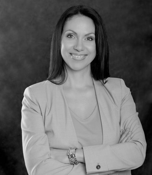 Welcomes to Mihaela Cojocaru as Director for Avelyn Italy